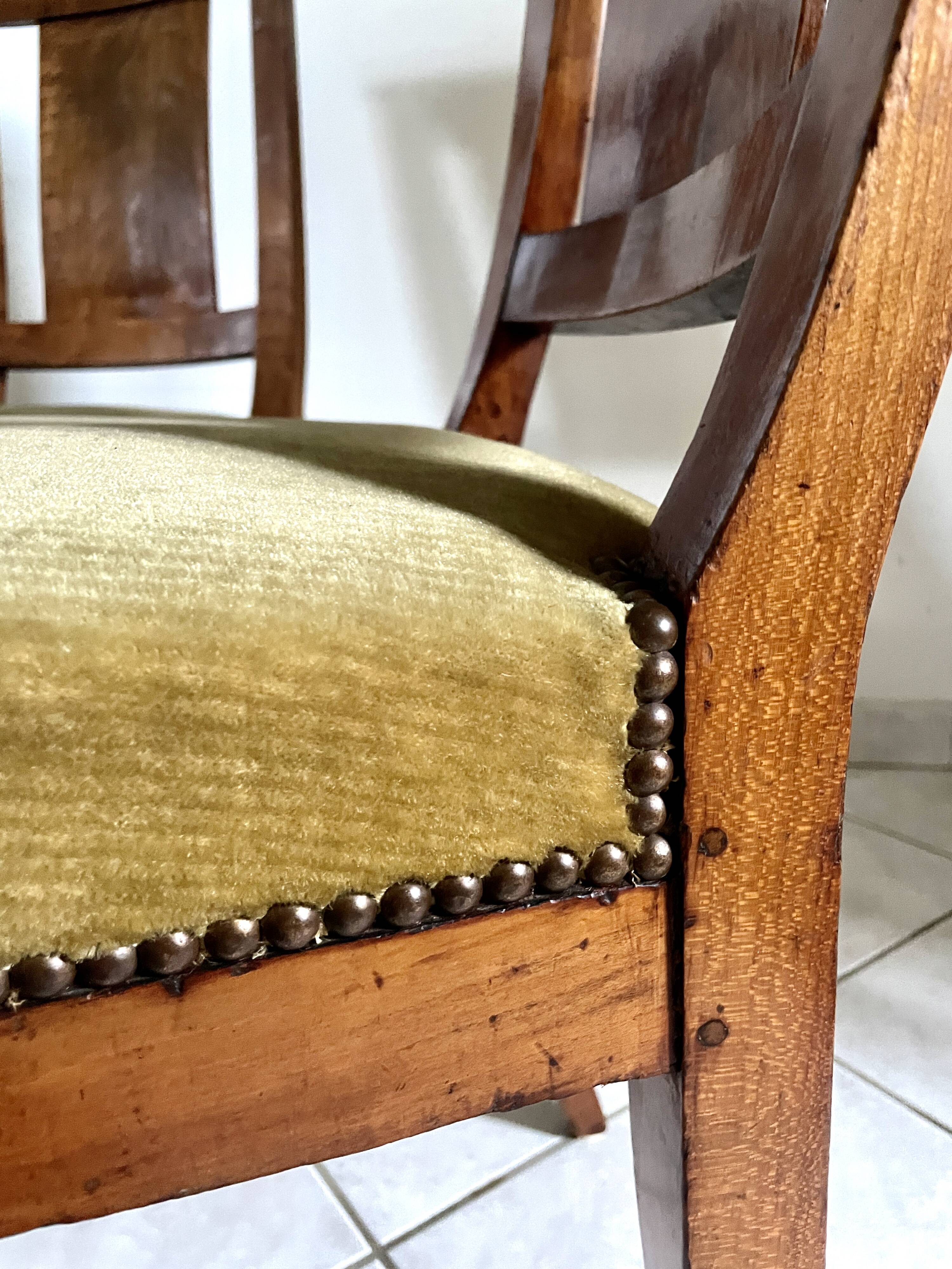 Pair of wooden chairs in green corduroy velvet in Directoire style.