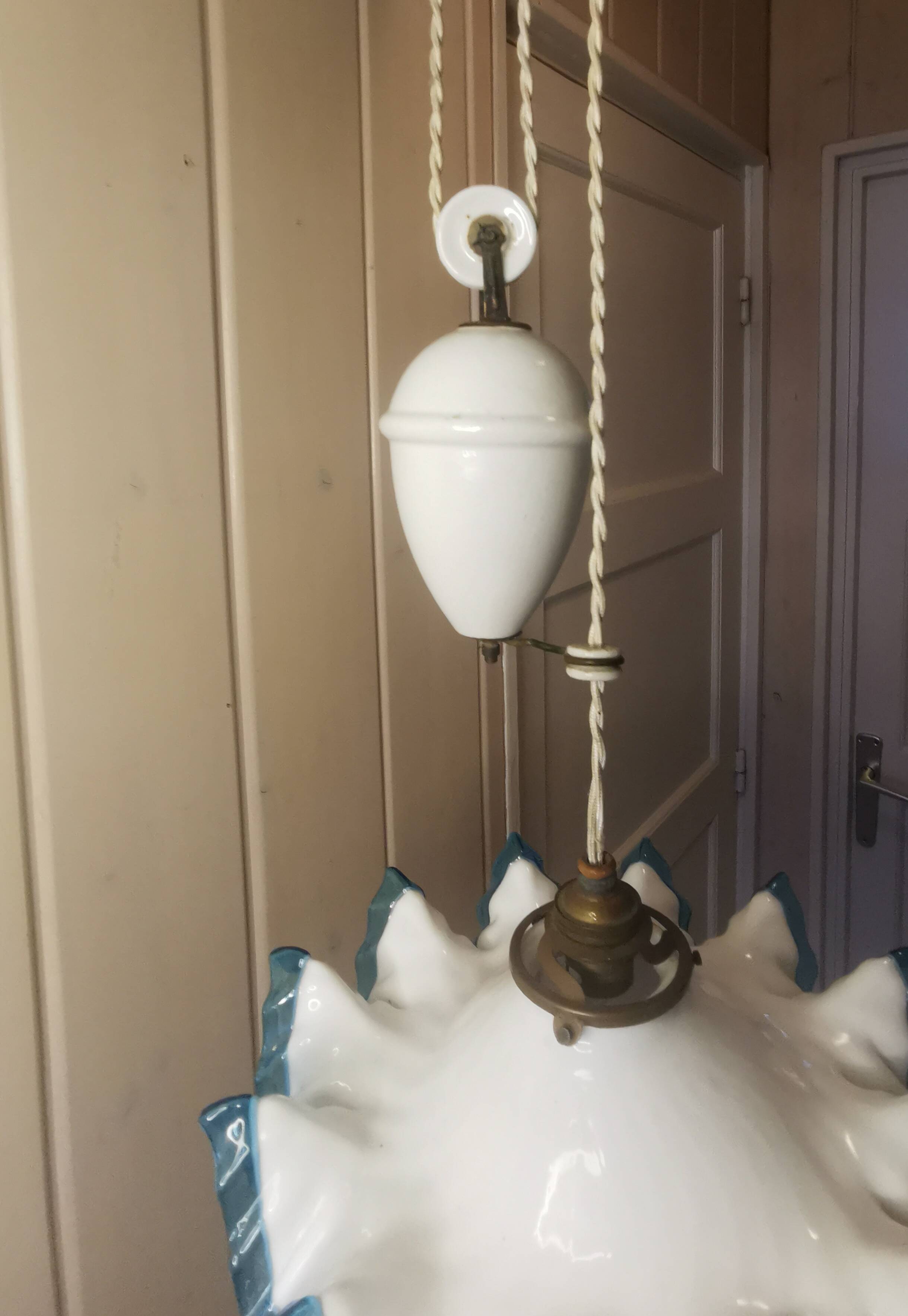 Suspension Up and down Opaline and porcelain