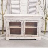 Buffe- vintage showcase