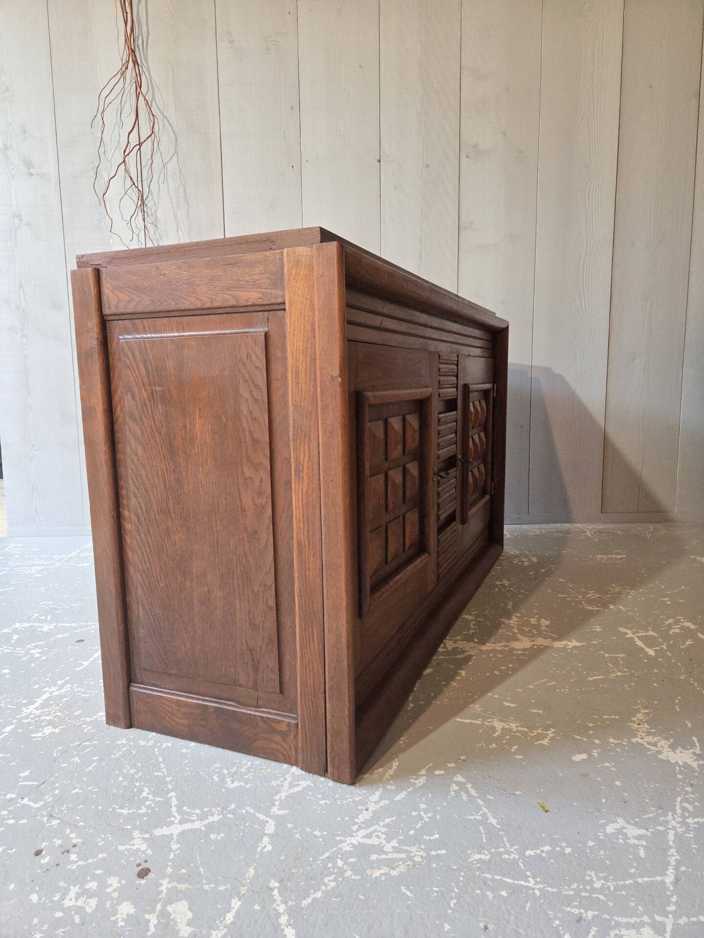 Buffet brutaliste