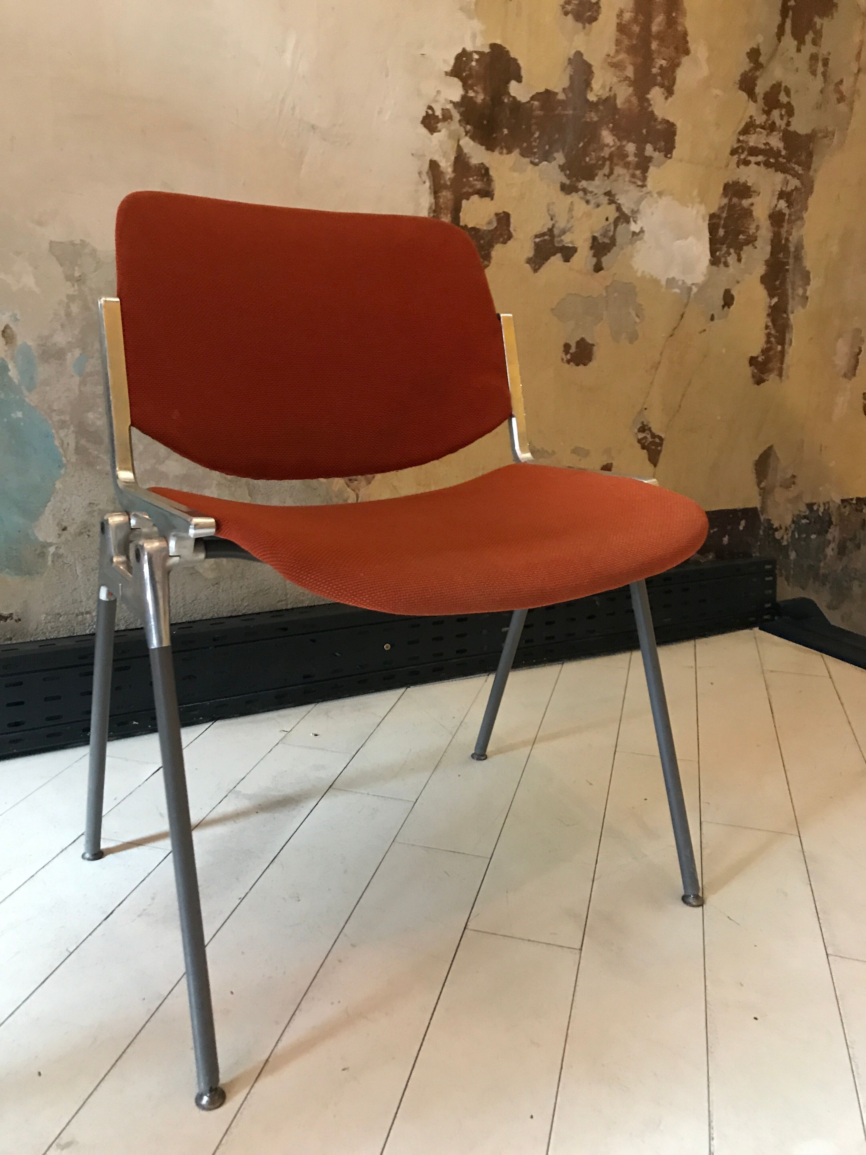 Pair of chairs Dsc 106 by Giancarlo Piretti for Castelli