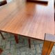 Table à manger en bois de teck avec 6 chaises vintage en palissandre
