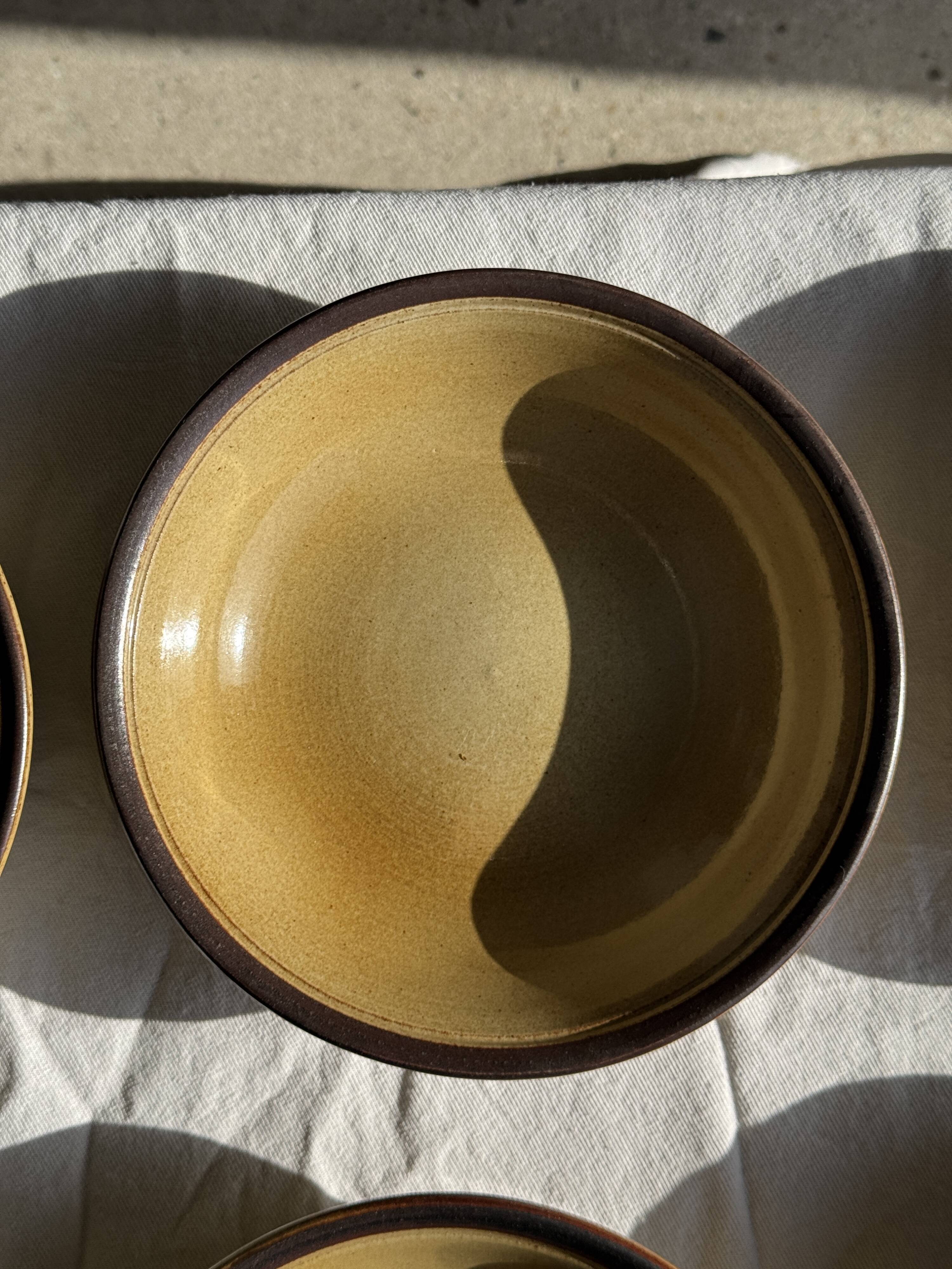 Set of 8 brown-rimmed stoneware deep plates Atelier Saint Simon D19.5
