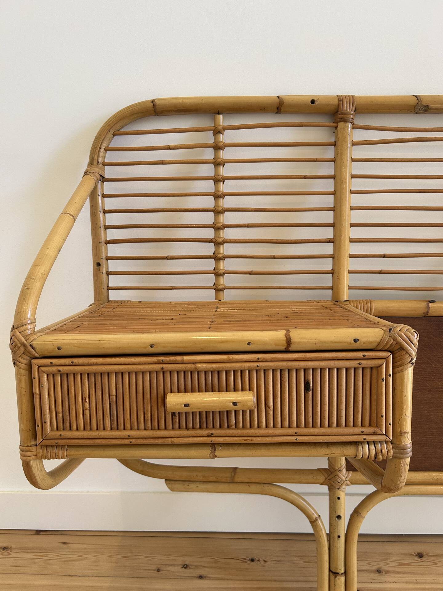 Tête de lit vintage en rotin