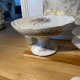 Set of flowered porcelain tableware