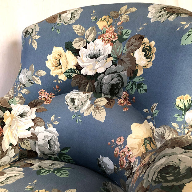Meridian Napoleon III, recent upholstery and fabric
