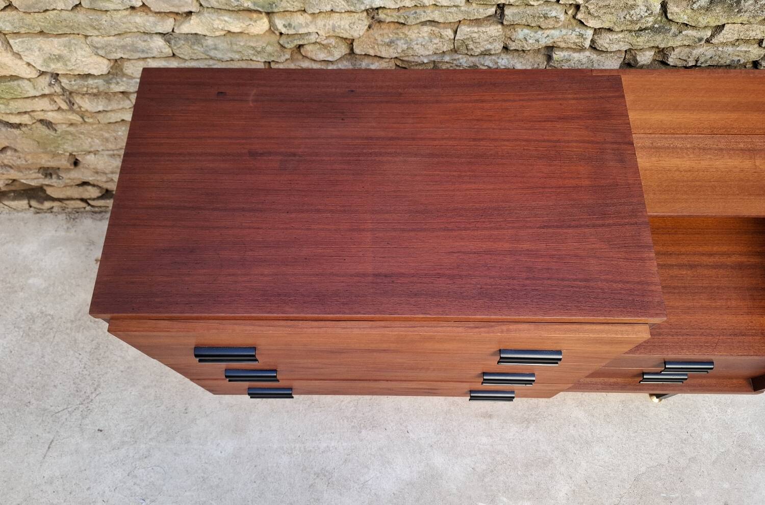 Modernist chest of drawers