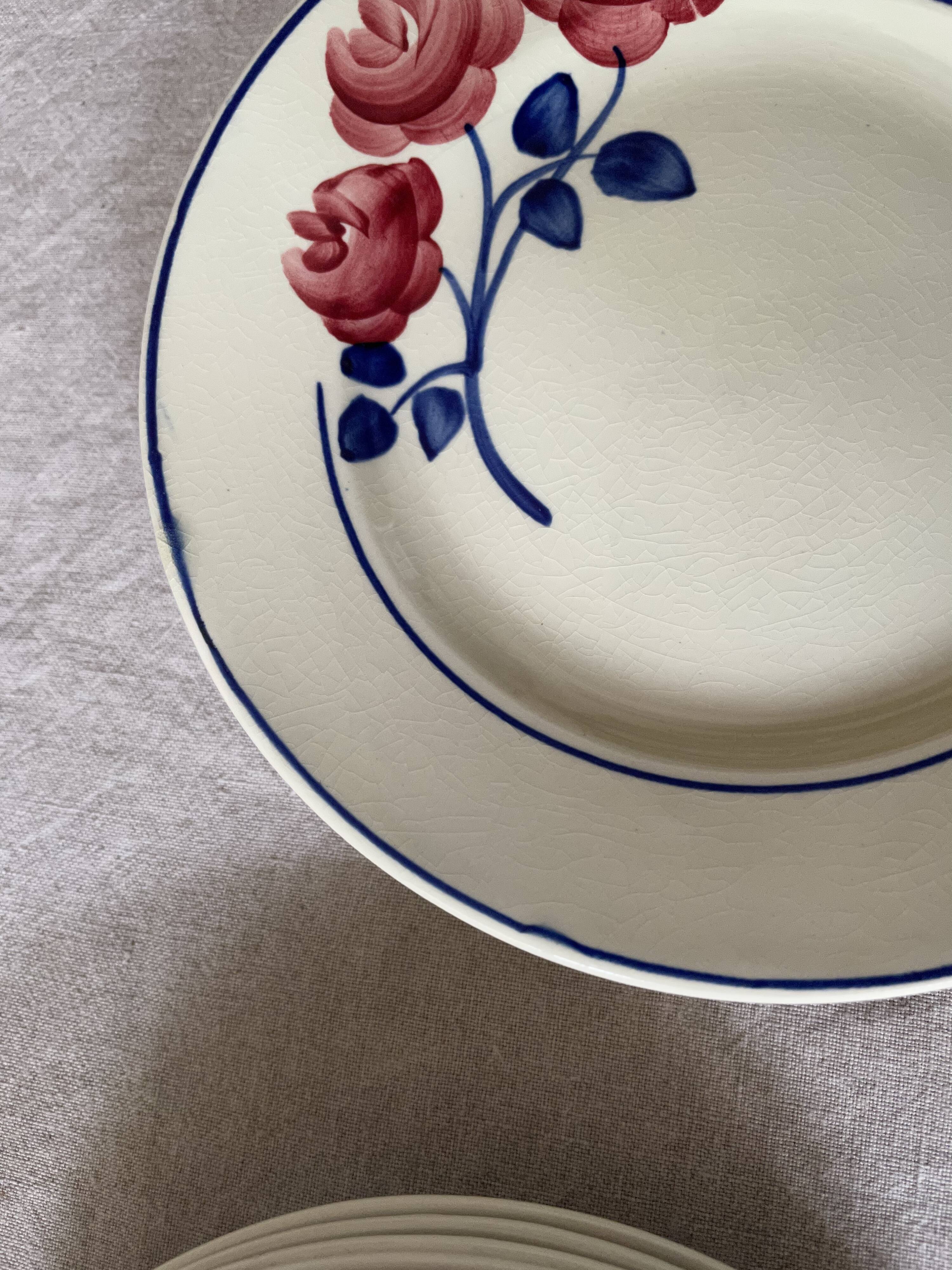 Dessert plates decorated with HBCM roses