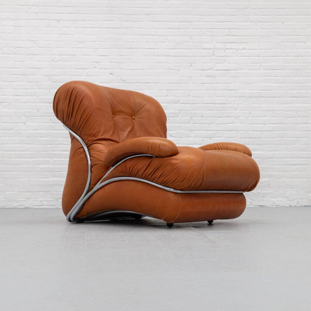 Fauteuil lounge Corolla italien par I.P.E. années 1970