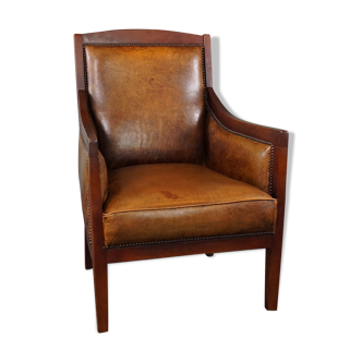 Fauteuil en cuir de mouton avec du bois