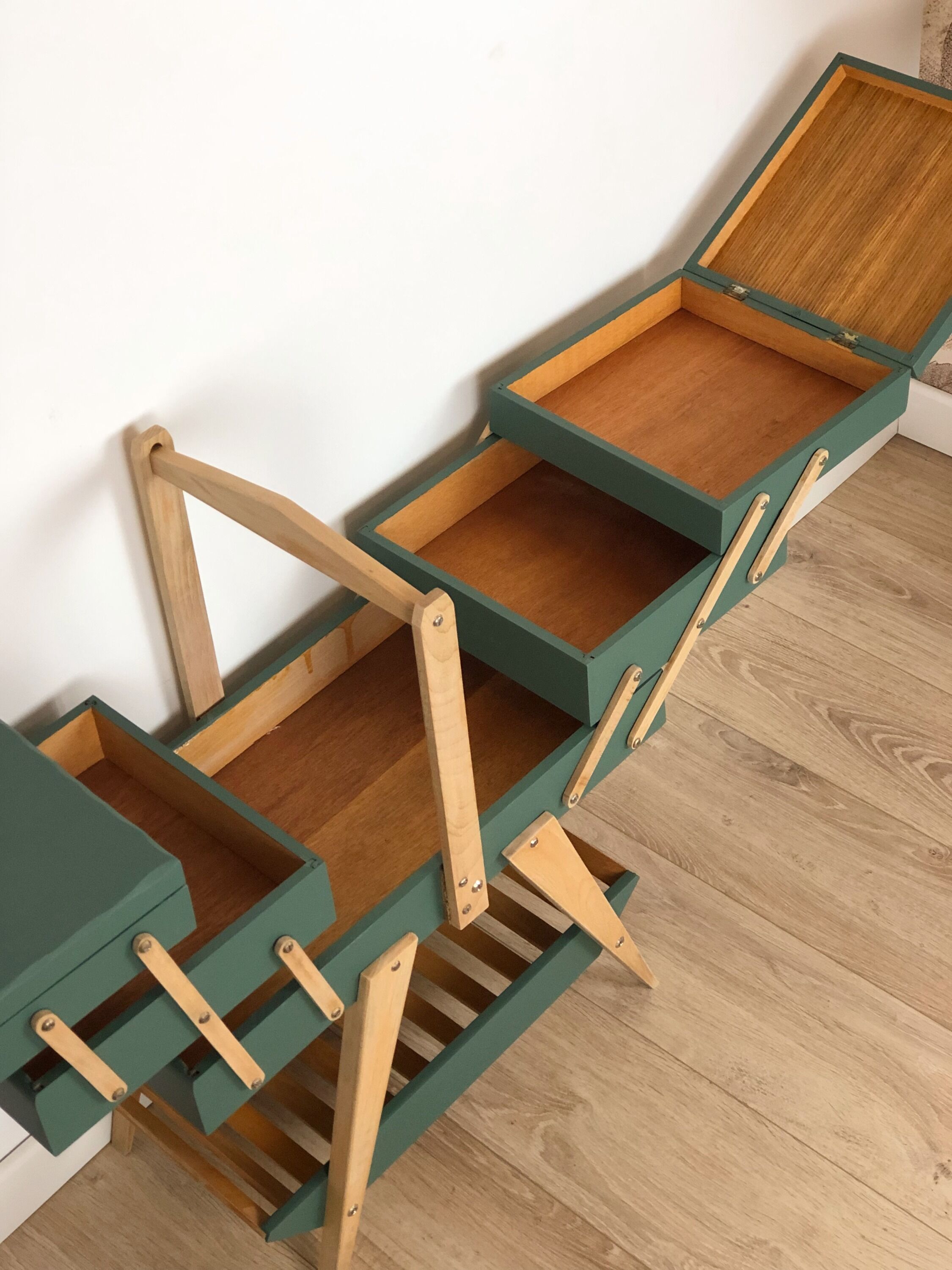 Vintage worker with compass feet revisited