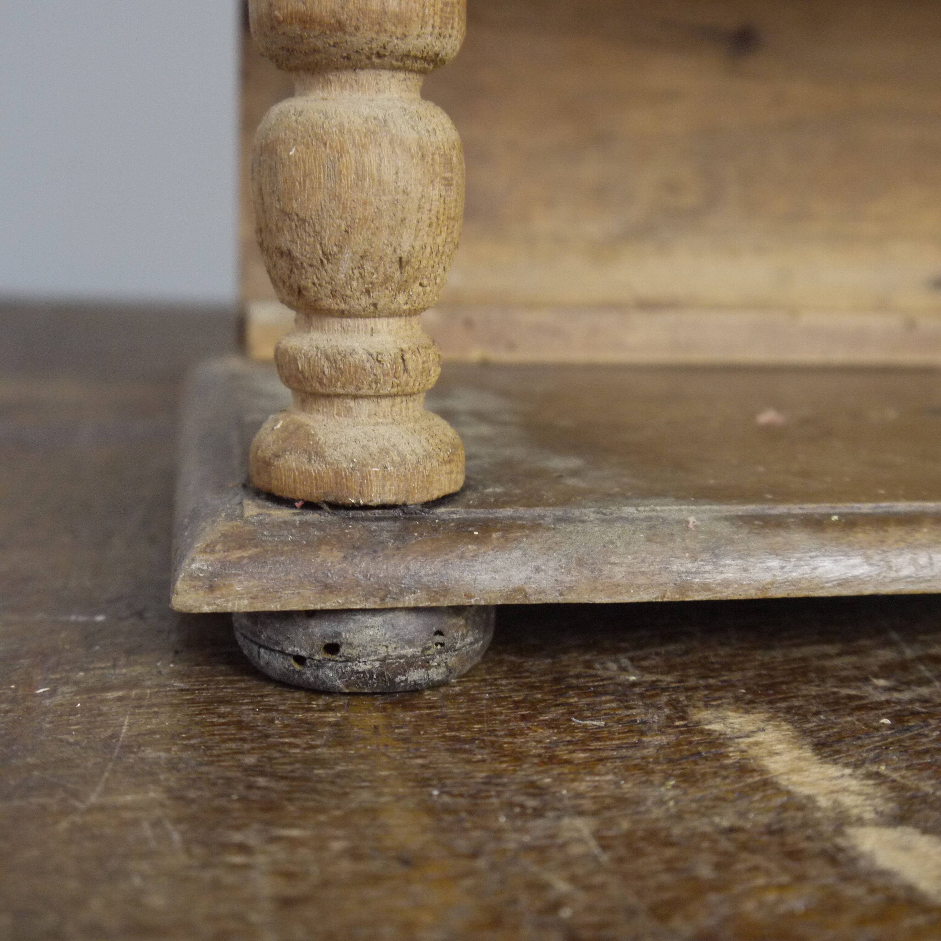 Vaisselier miniature en bois