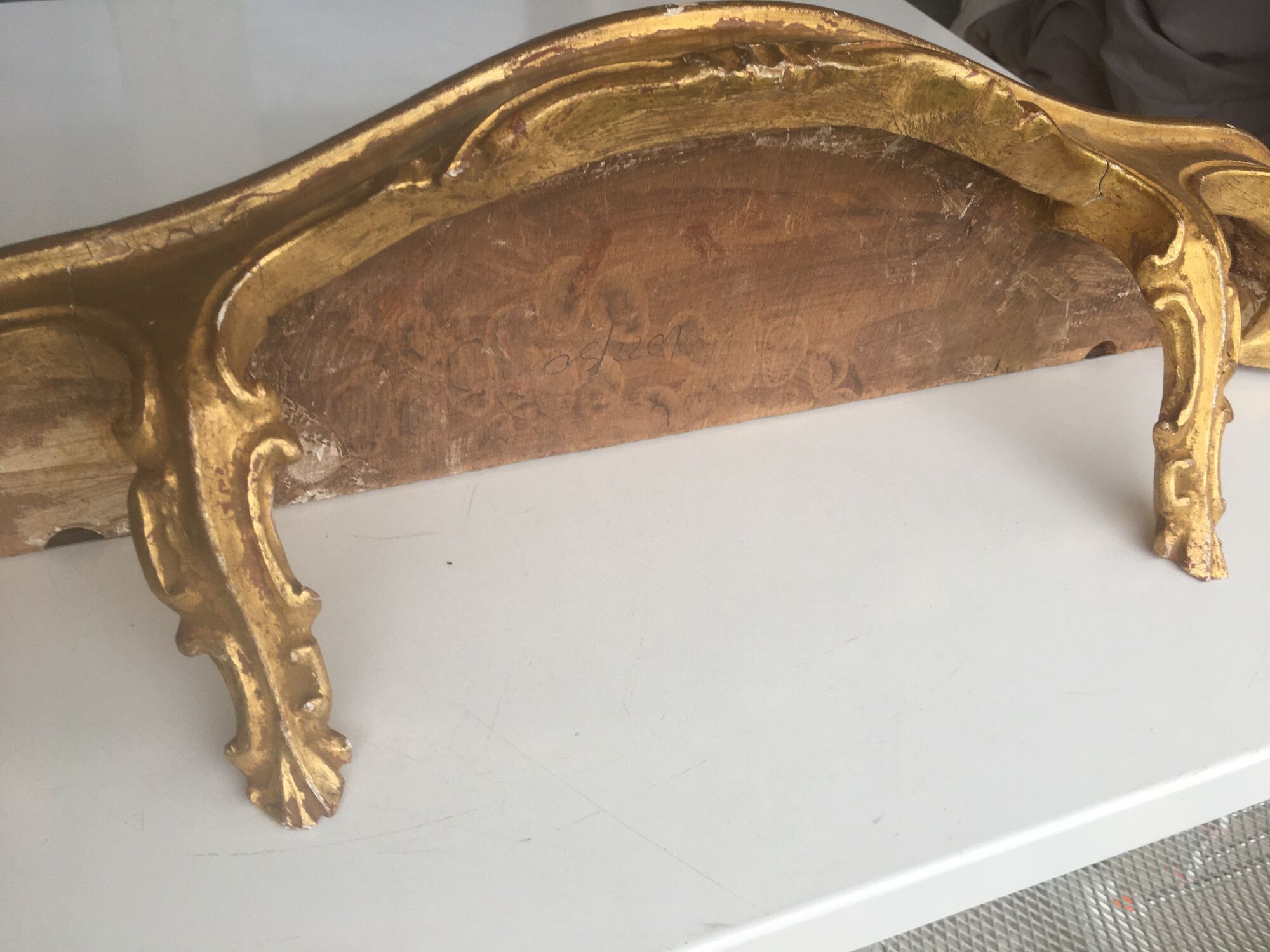 Lot of two gold wall consoles style 18th, production 20th (probably Italian)