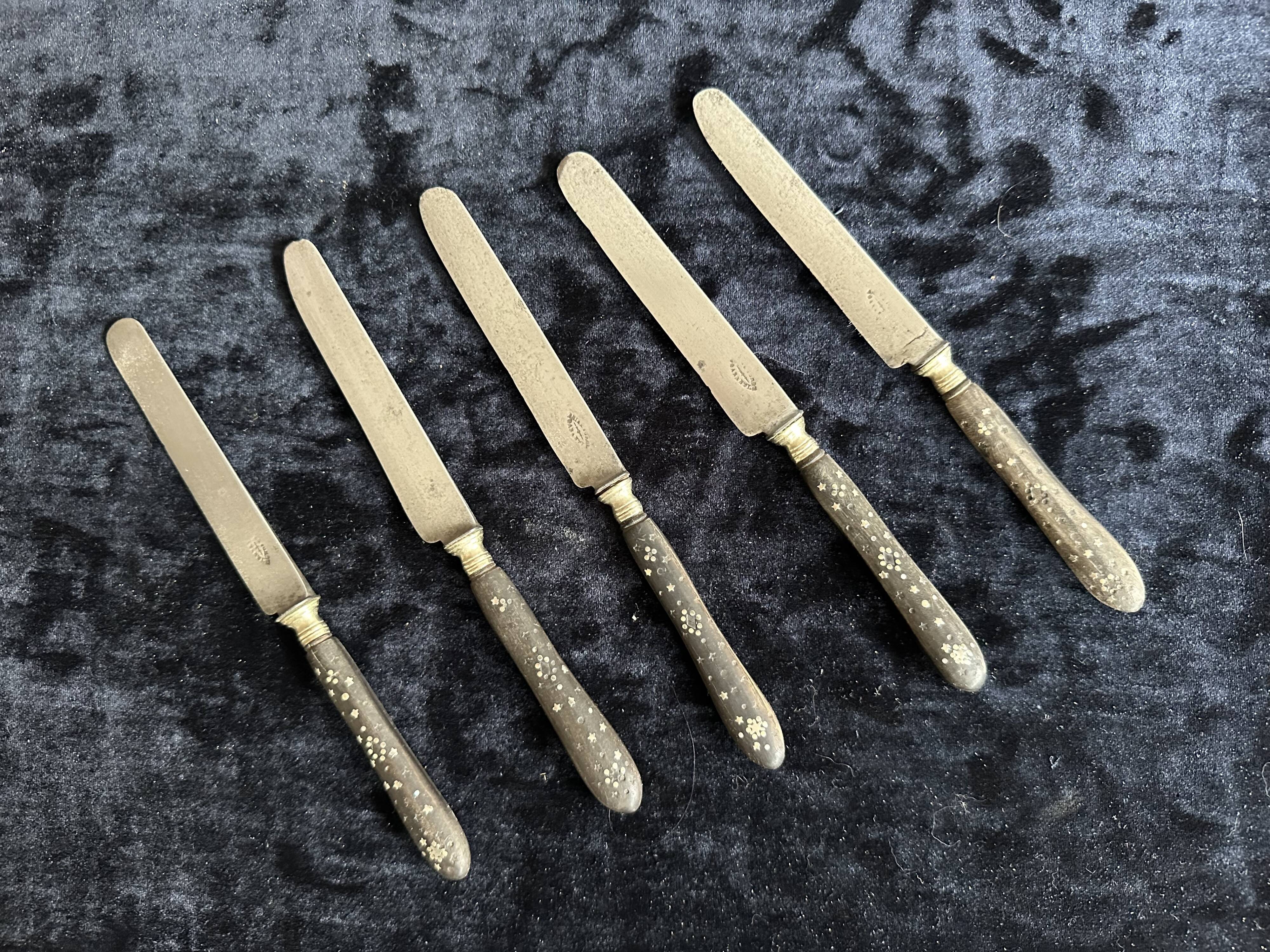 Set of 5 antique table knives in inlaid ebony, circa 1900.