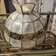 Suspension vintage en nacre et laiton