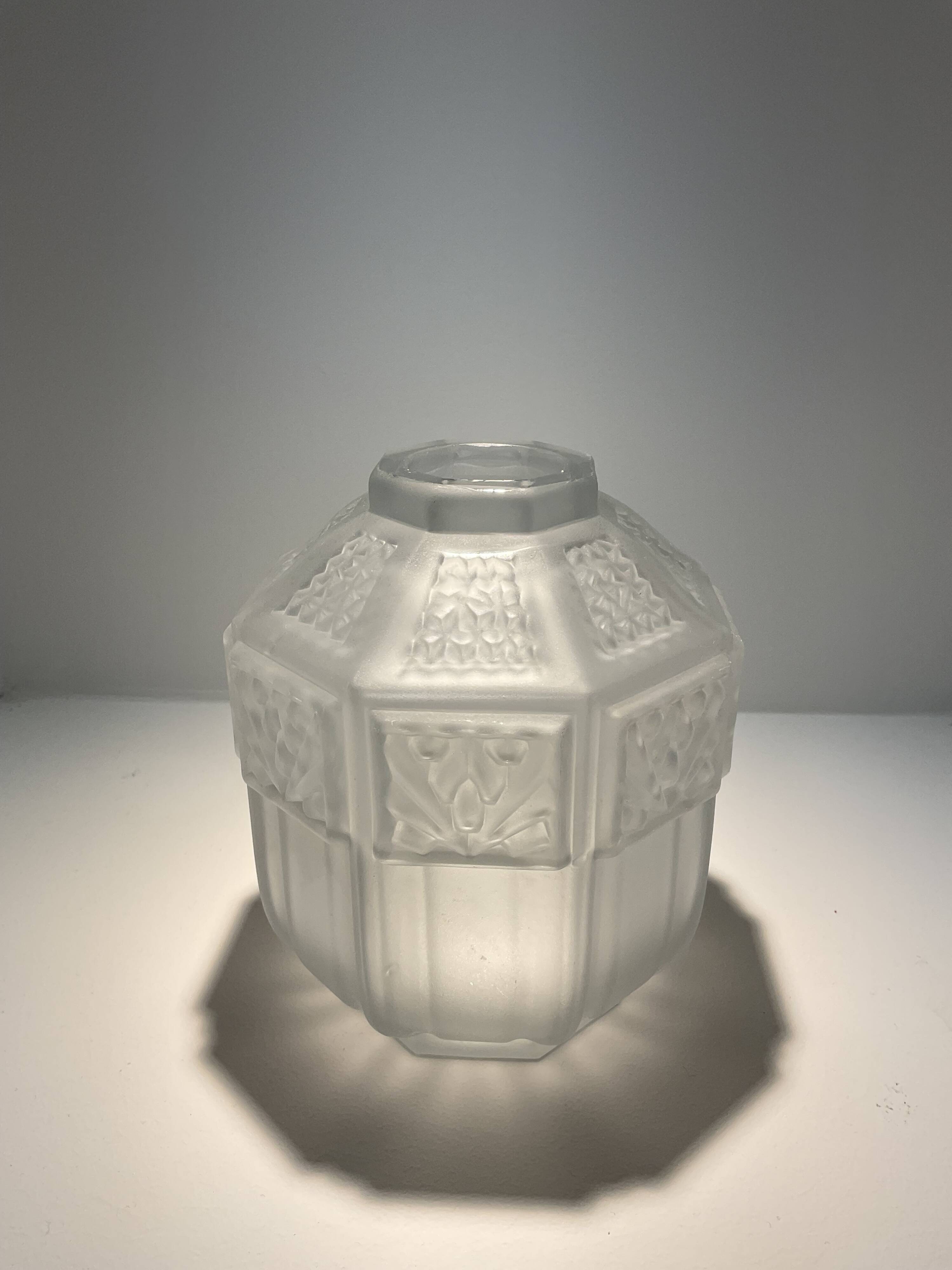 Espaivet art deco octagonal vase