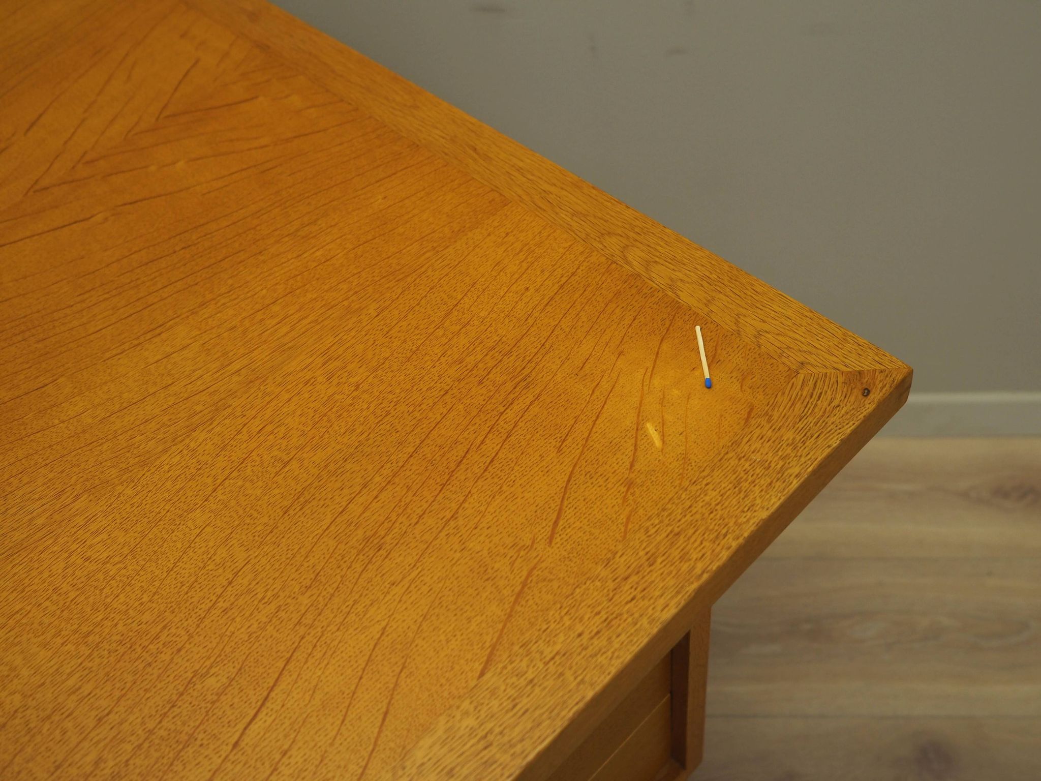Bureau en frêne, design danois, années 1960, designer : Svend Age Madsen