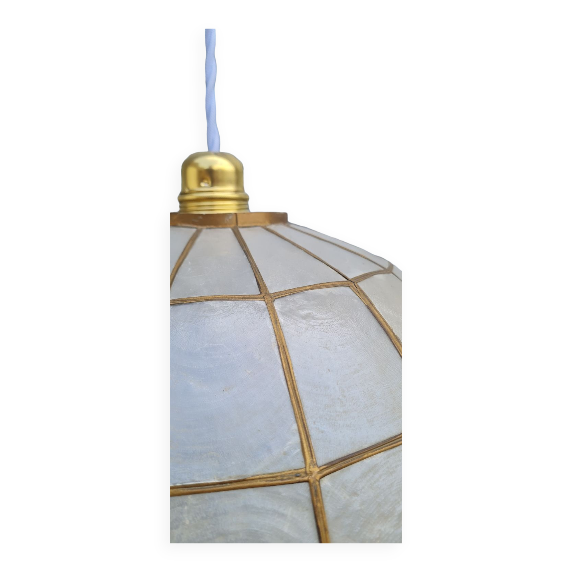 Suspension en nacre et laiton 1940