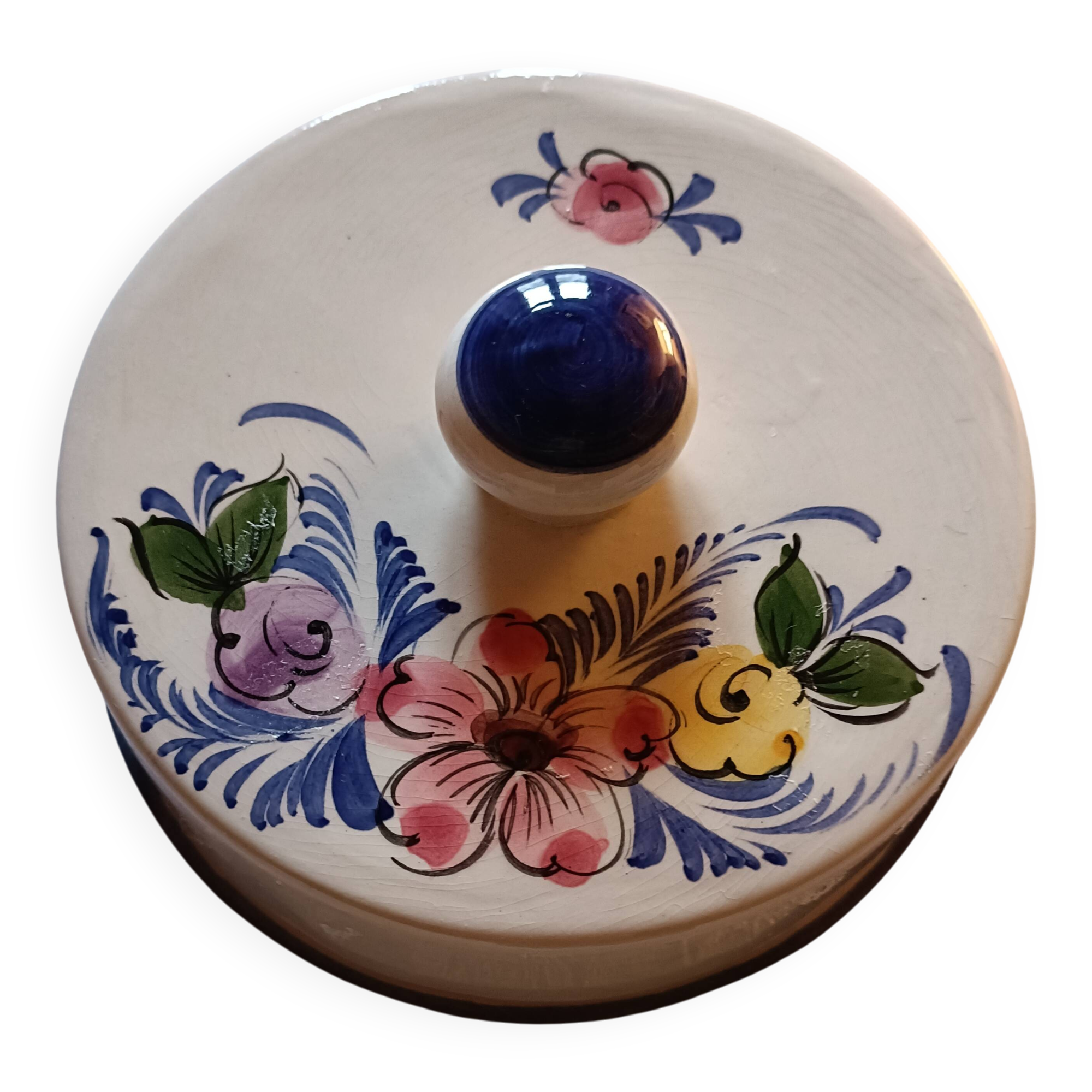 Butter dish with hand-painted decoration