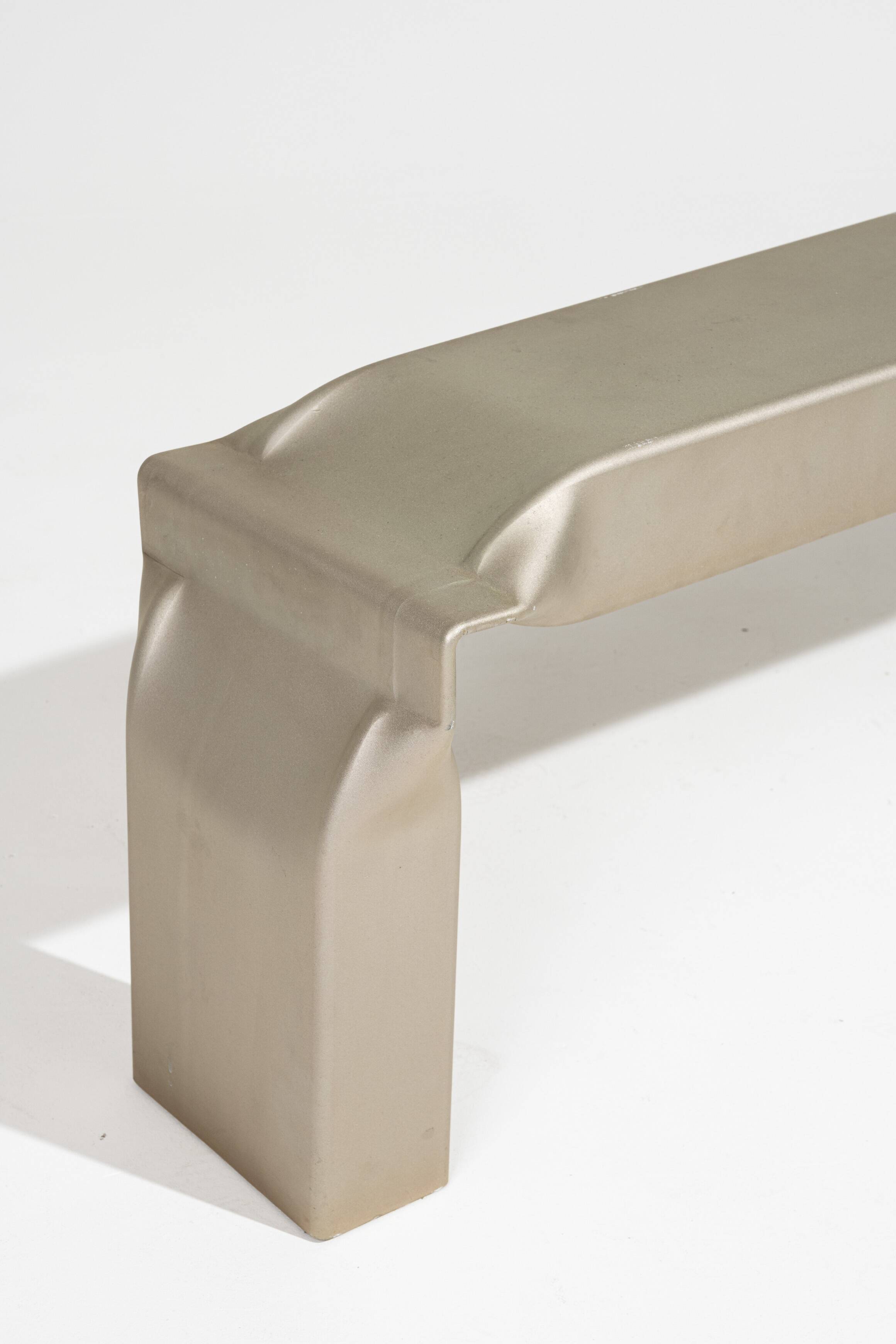 "Tube stool" bench in galvanized steel