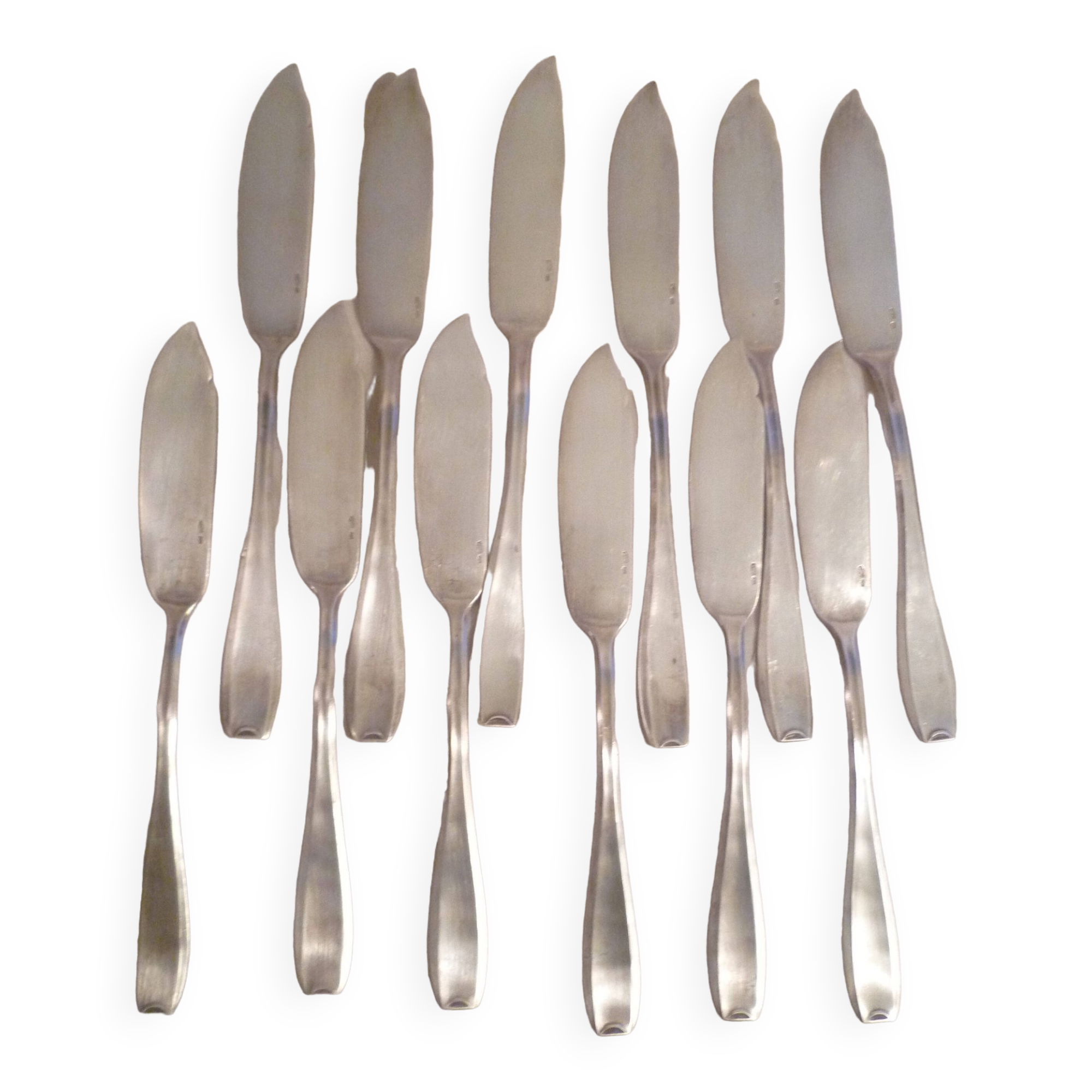 12 fish knives in silver met. hallmark ow belgium design model