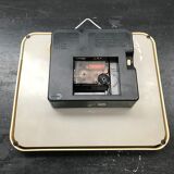 JAPPY Pendule Clock Plastic Dateur Beige Vintage White Background