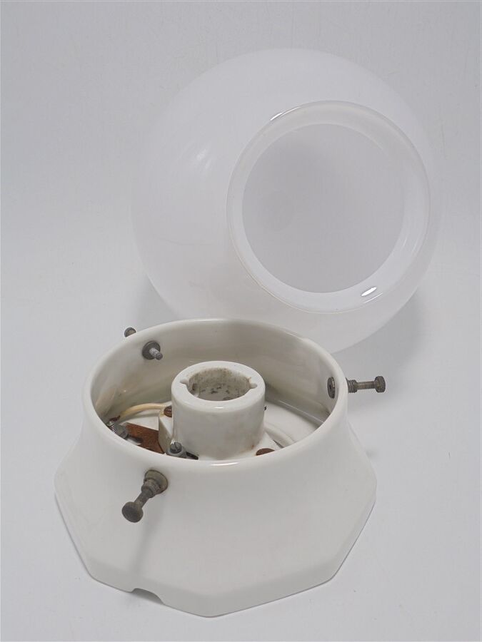 Art Deco opaline lamp