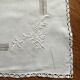 Nappe ancienne carrée brodée