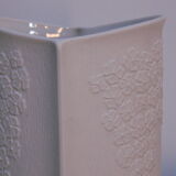 Pair of office vases