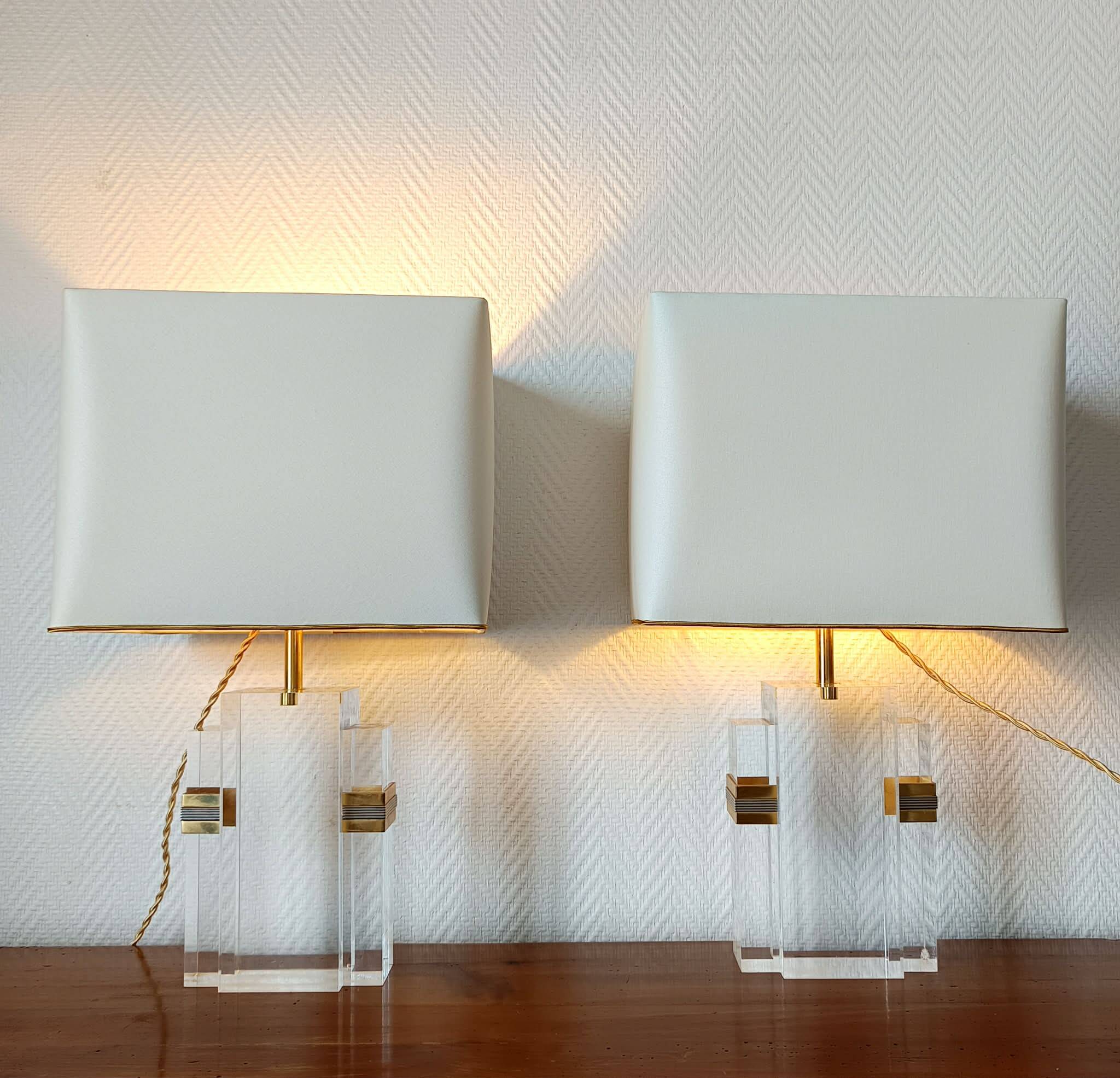 Pair of plexiglass lamps Hollywood Regency 1970