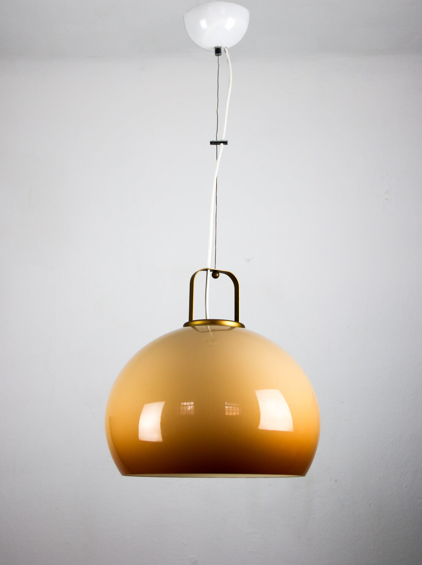 Suspension de Harvey Guzzini pour Meblo, années 1970