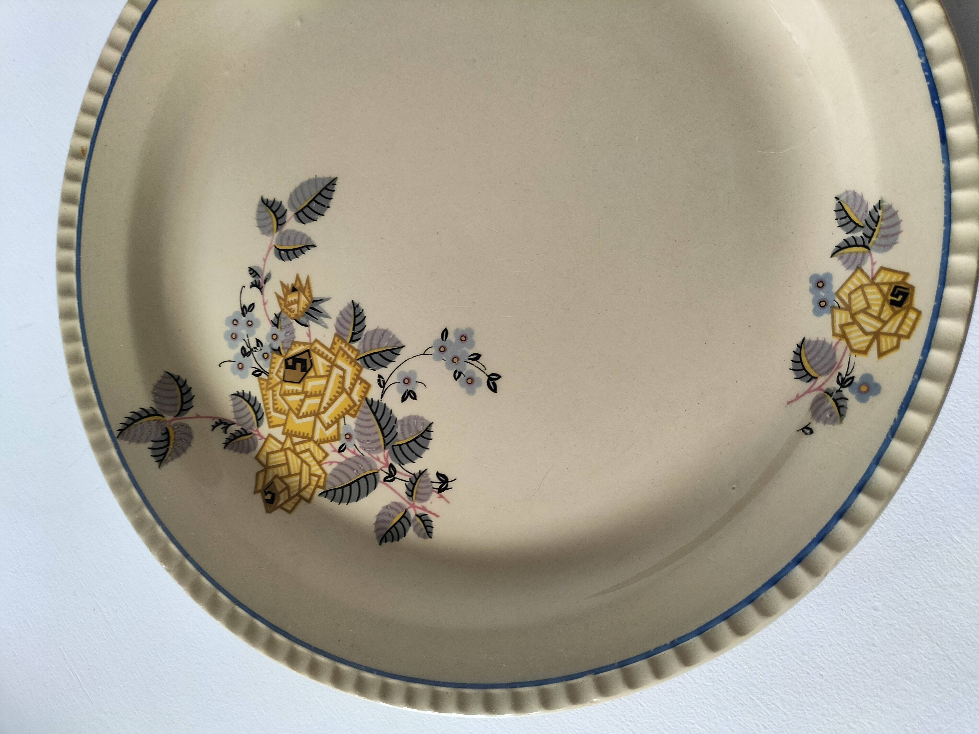 Ivory and blue geometric floral decoration plate, 1940s–50s