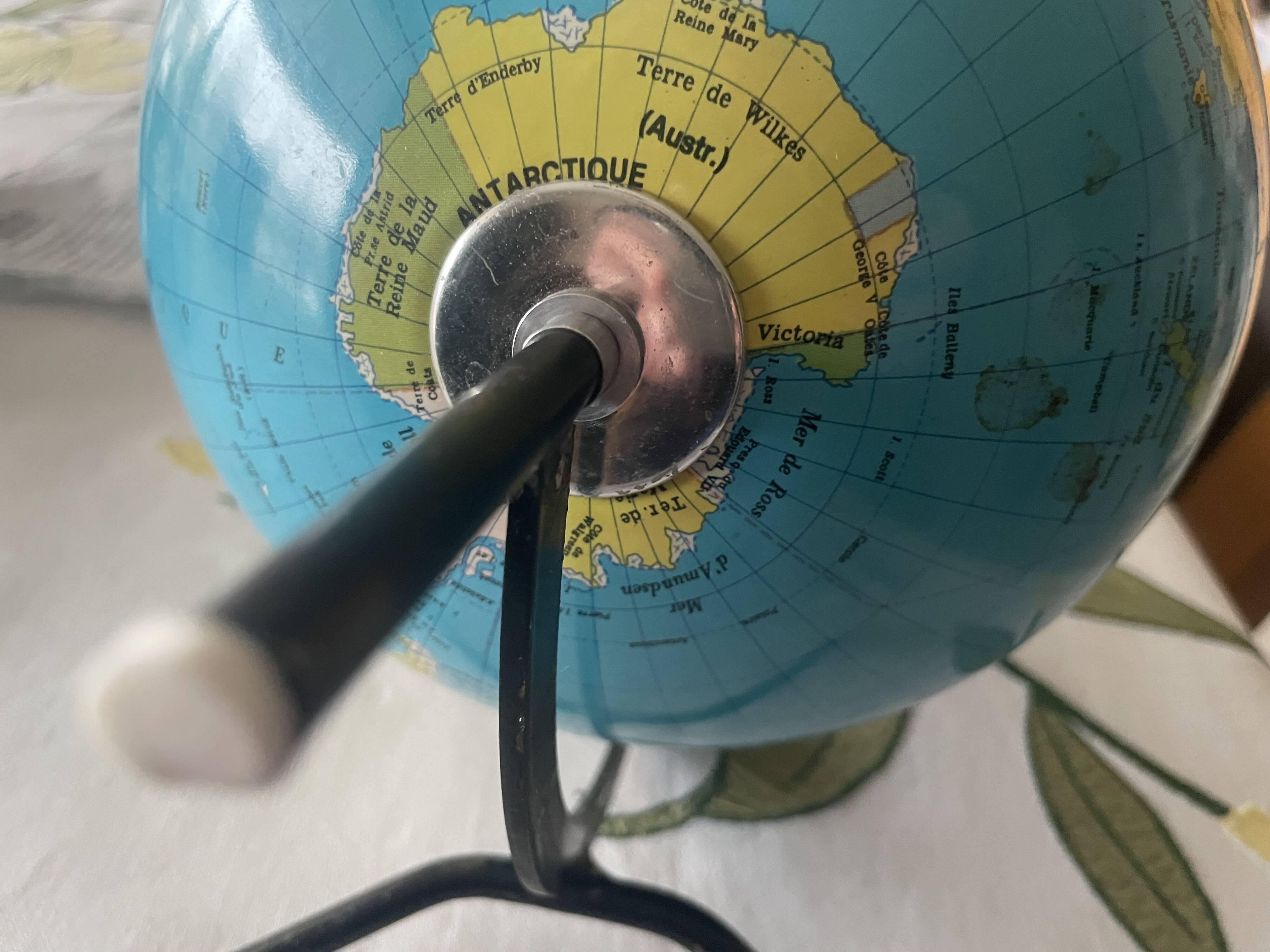 Tripod terrestrial globe