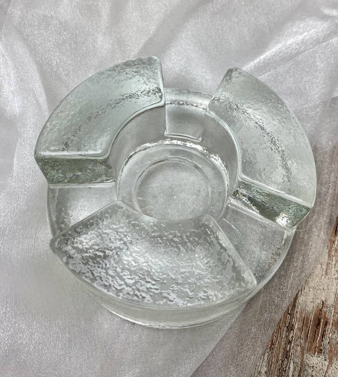 Tea light candle holder