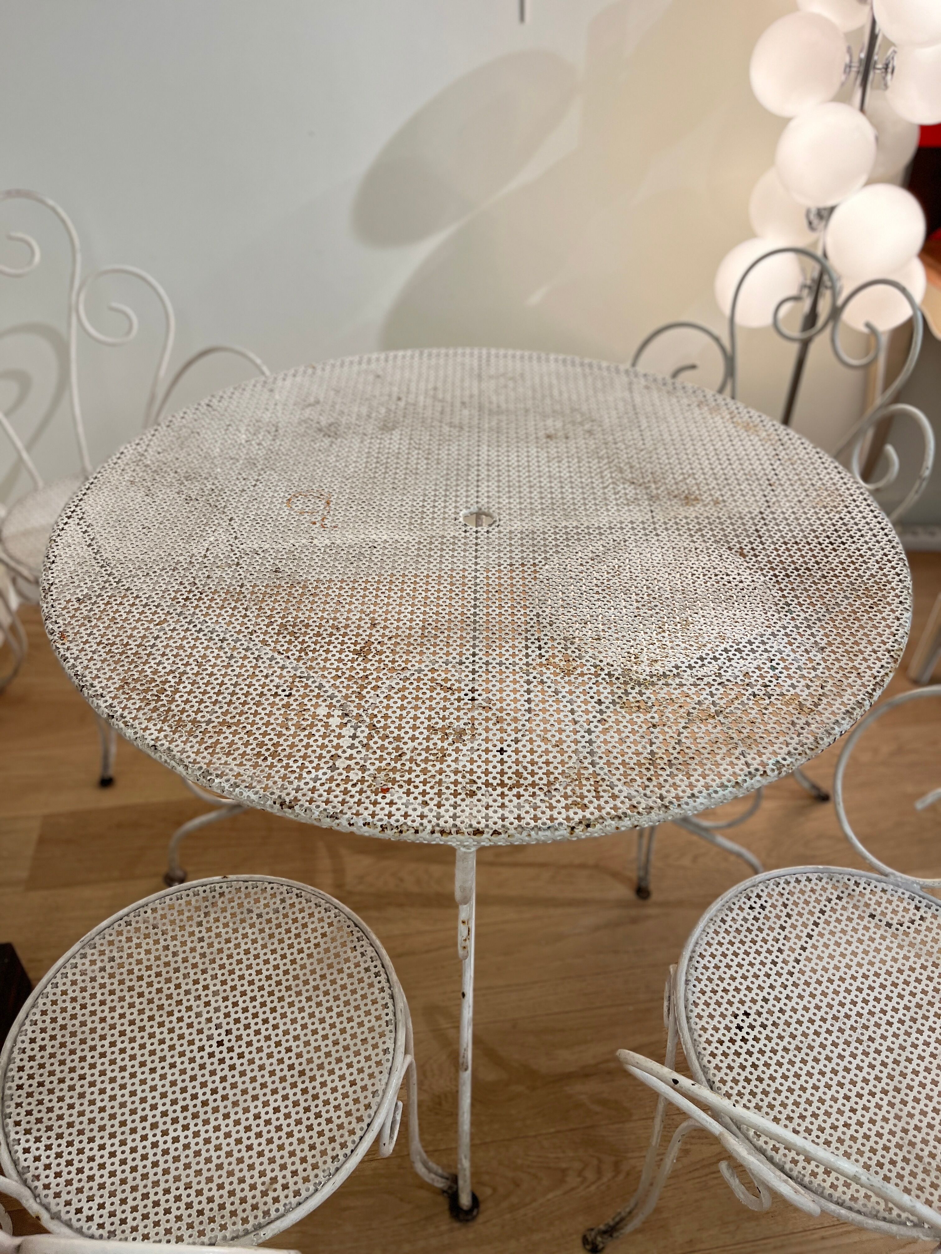 Ensemble table de jardin et 4 chaises en fer forgé