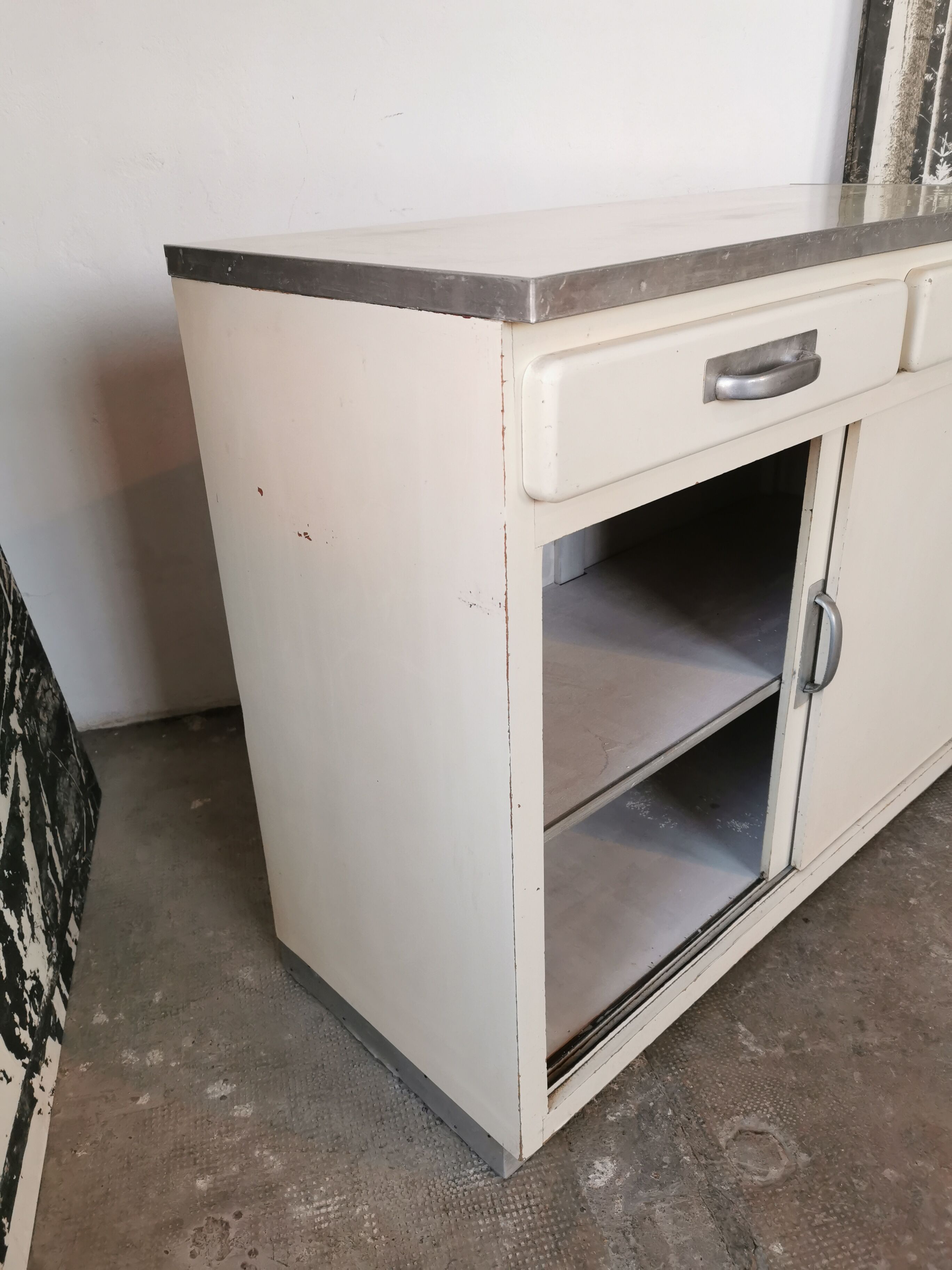 Buffet de cuisine 1950 vintage