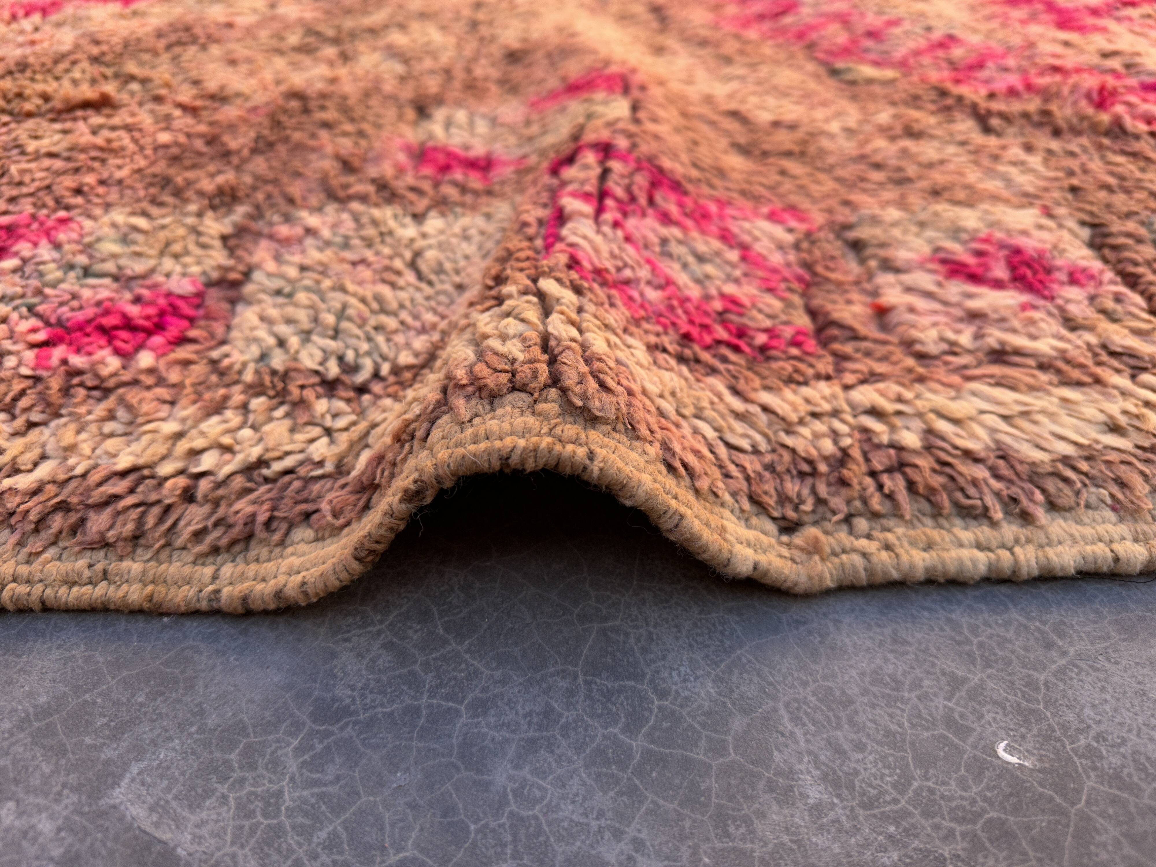 Tapis Marocain Boujad rose - 380 x 186 cm