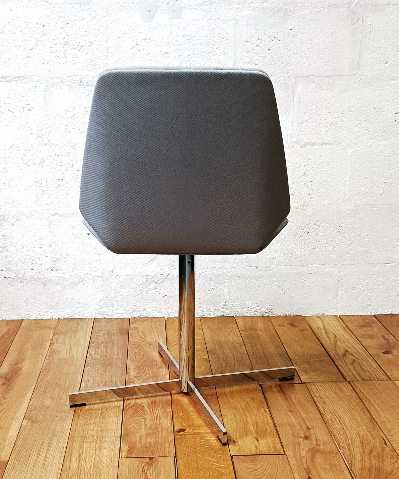 Girsberger office chair