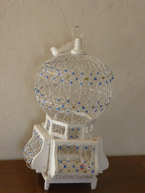 Cage has birds vintage, in wood and metal, painted in blue and white