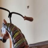 Tricycle ancien, jouet français avec cheval sculpté en bois et métal