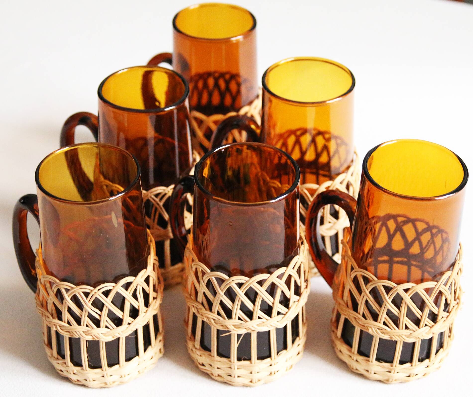 6 amber glasses wrapped in rattan Circa 60/70 Vintage