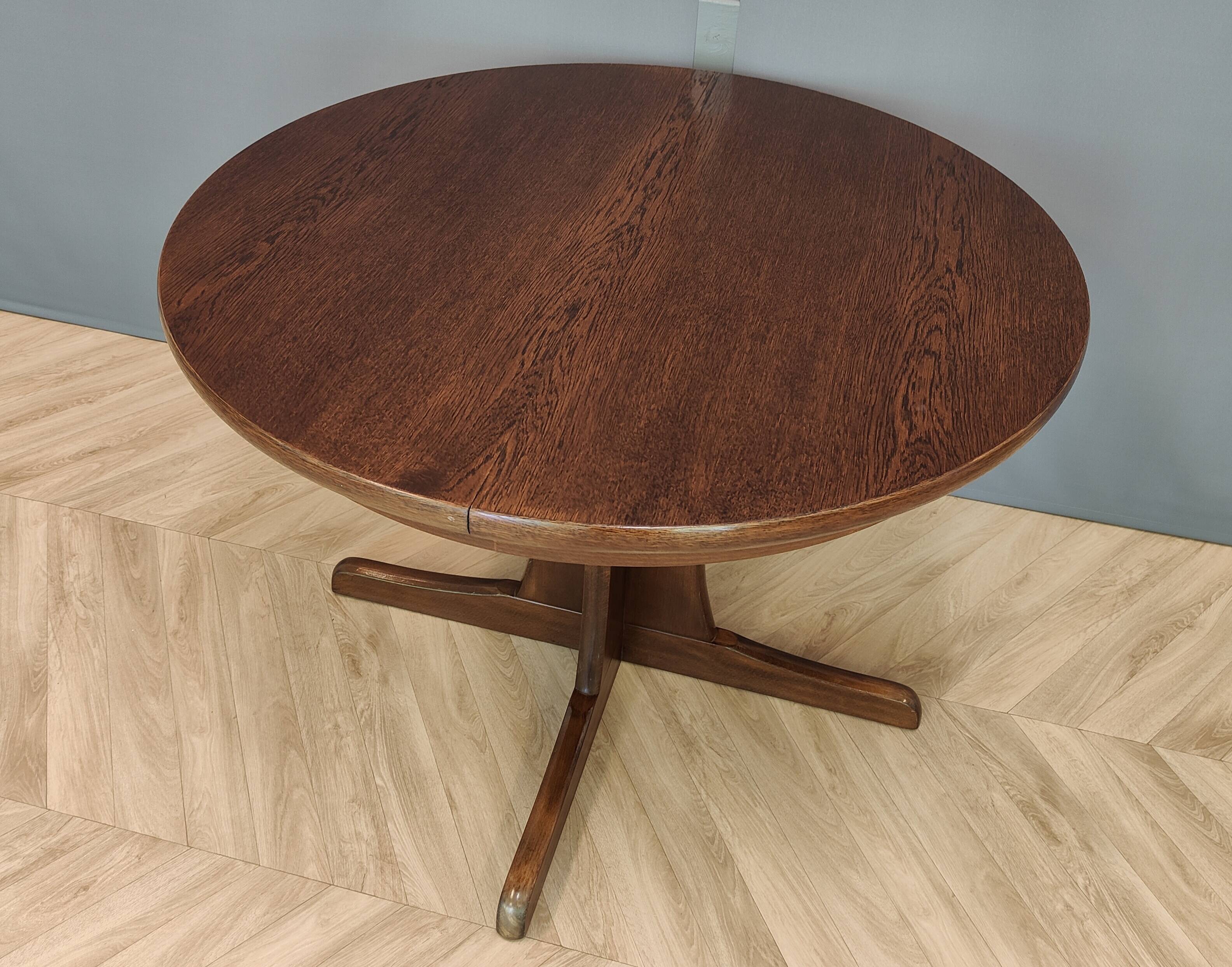 Mid-century extendable dining table