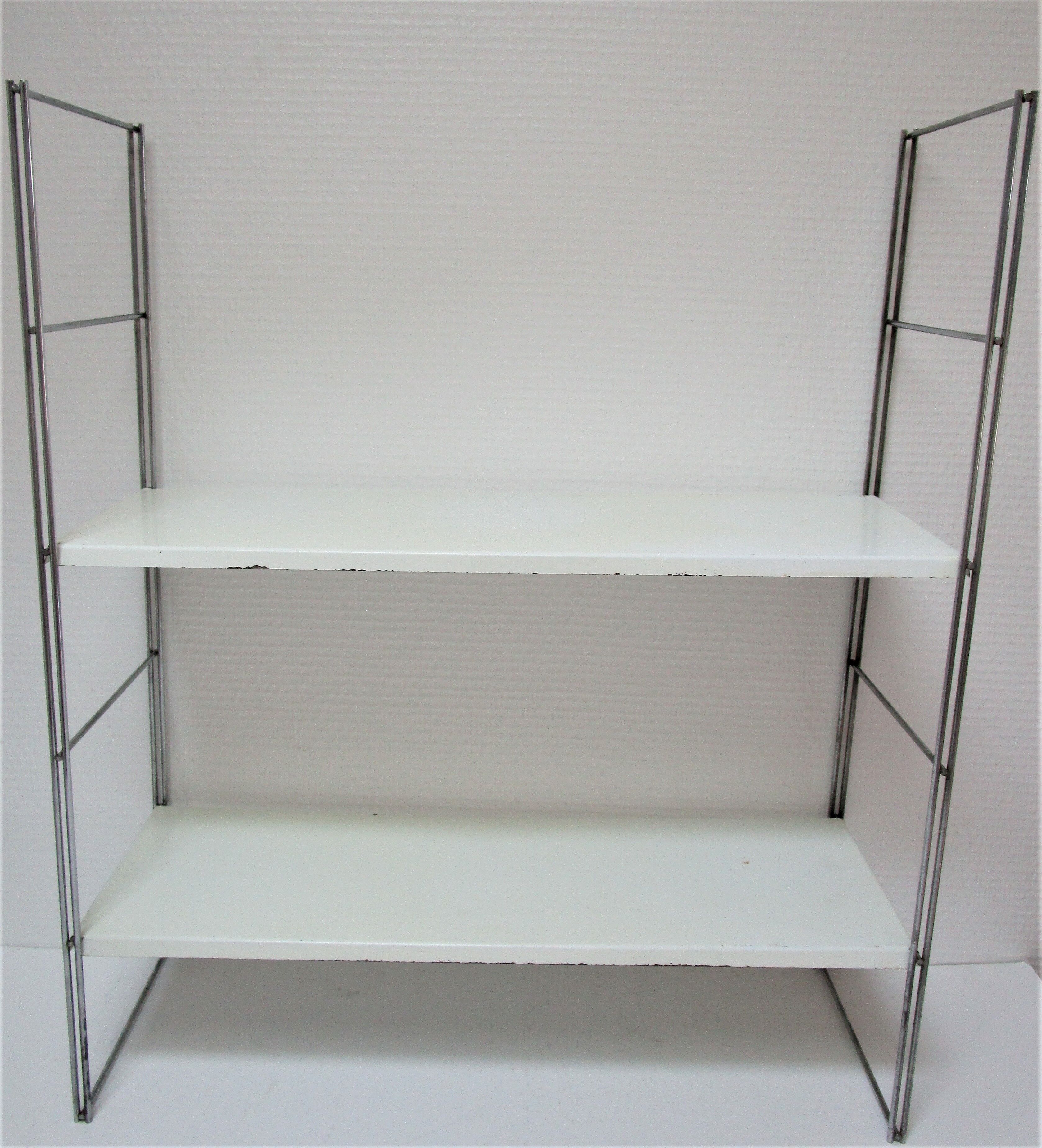 Étagère String métal blanc et acier années 60
