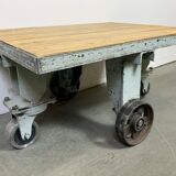 Table basse industrielle grise, années 1960