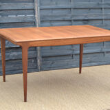 Extended dining table by Younger * 146 cm
