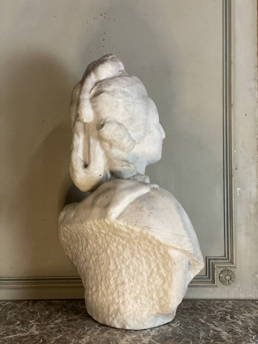 Marie-Antoinette, buste en marbre de Carrare