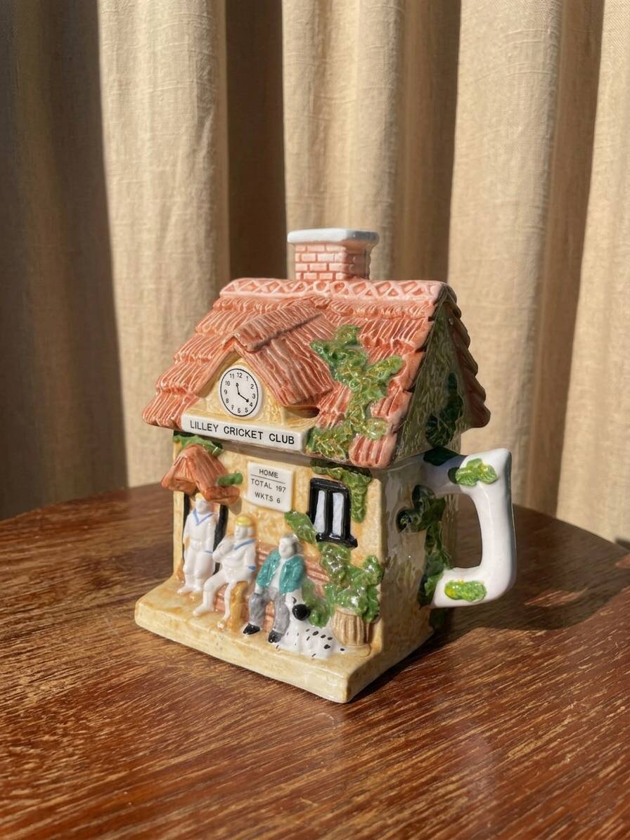 Teapot earthenware cricket club