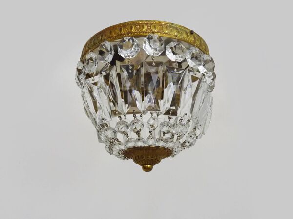 Ancien plafonnier couronne à 2 feux, demi corbeille pampilles en verre.