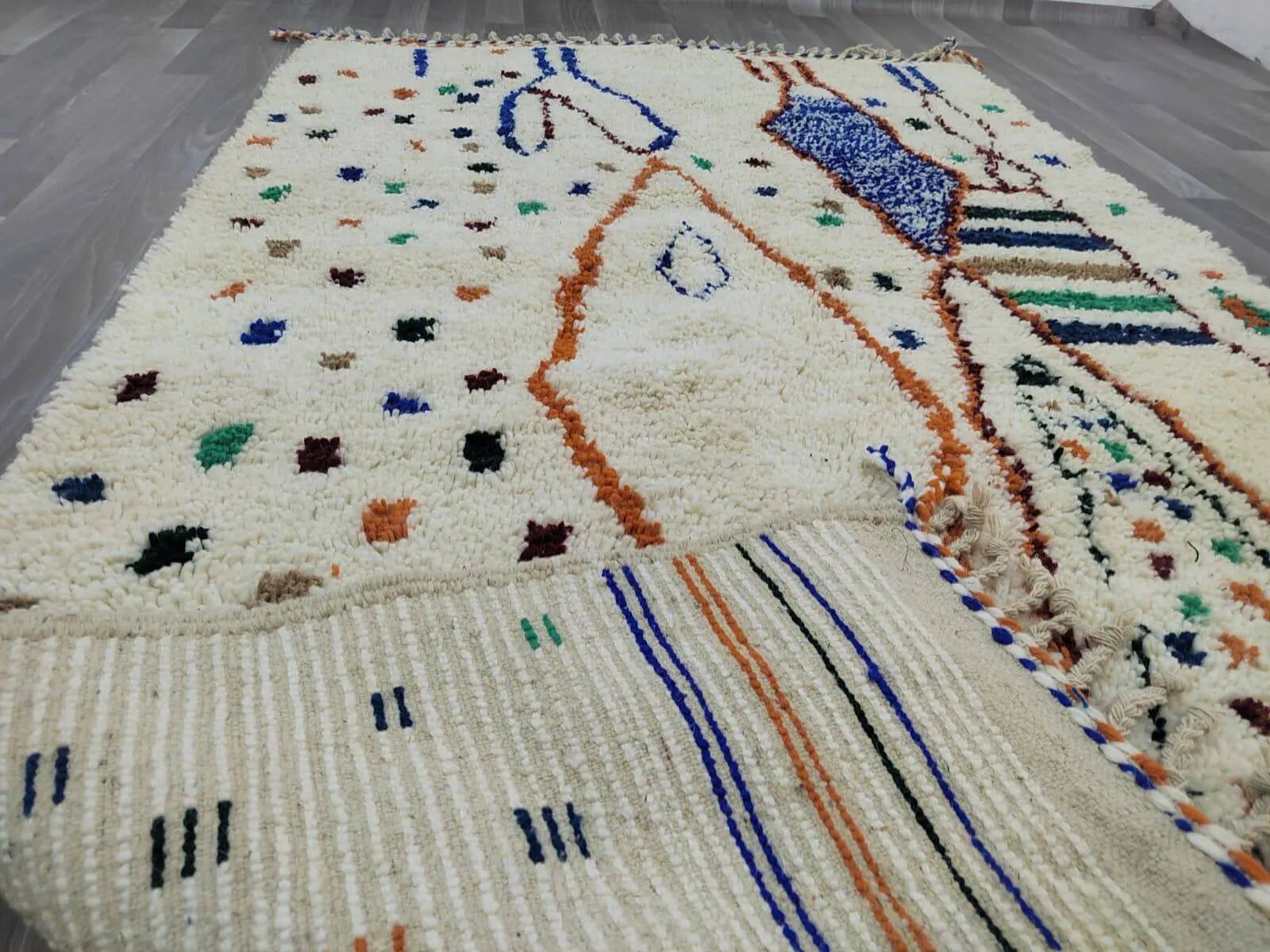 Moroccan rug in pure wool 2.5 x 1.5 m