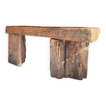 Banc brutaliste centenaire